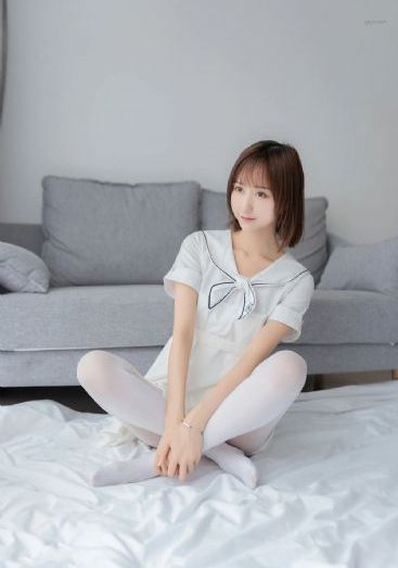 女大学生的沙龙室免费看